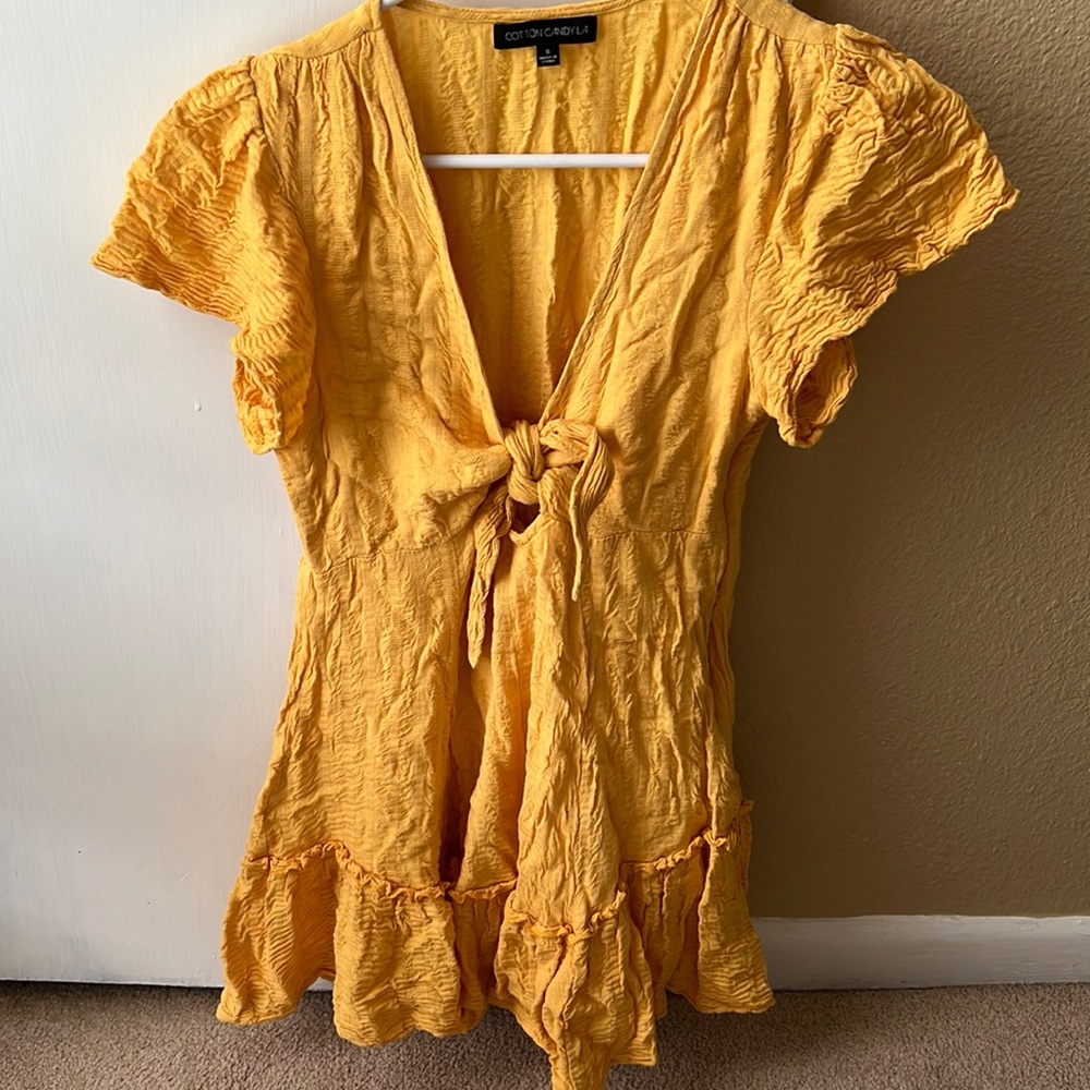 Local boutique brand dress, just needs to be ironed. Super flattering